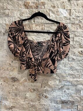 wild fable Pink Taupe and Black Leaf-Print Tie-Front Crop Top S